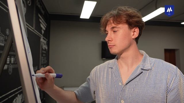 Экскурсия в Международный институт экономики, менеджмента и информационных | Приемная кампания 2025