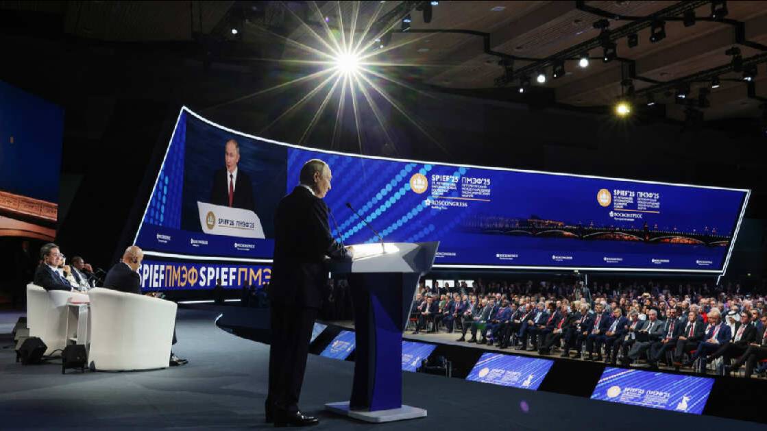 Путин: объем вложений в основной капитал в РФ к 2030 году должен вырасти на 60%