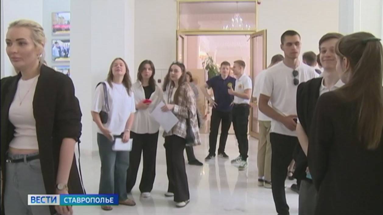 Какие вузы и специальности выбирают вчерашние школьники
