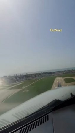 Взлетаем 🛫 из аэропорта ✈️ Сочи! как вам картинка из кабины самолёта 🛫!?!