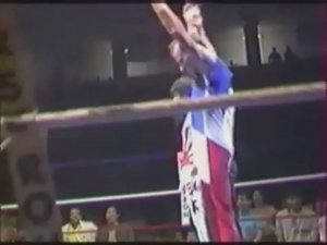 Победа со сломанными руками.
#savate #сават #martialarts #kickboxing #кикбоксинг #ufc #boxefrancaise