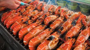 Попробовали настоящую тайскую уличную кухню