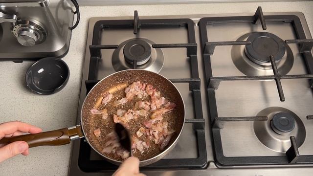 КАК ПРИГОТОВИТЬ ПЕЛЬМЕНИ В СЛИВОЧНОМ СОУСЕ НА СКОВОРОДЕ? Жареные, с беконом, просто, быстро, вкусно!