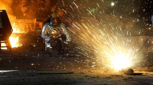 За лидерство в корпоративном конкурсе профмастерства боролись горновые доменных печей