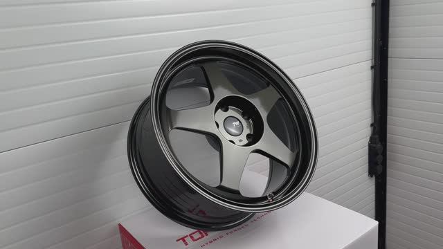 Topwheels GT06 18 8.5J +32 5X120 72.6 вес 9,1kg Gunmetal