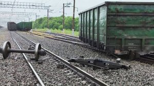 Происшествие: На станции «Каргаполье» с рельсов сошли 11 вагонов (2025-06-20)