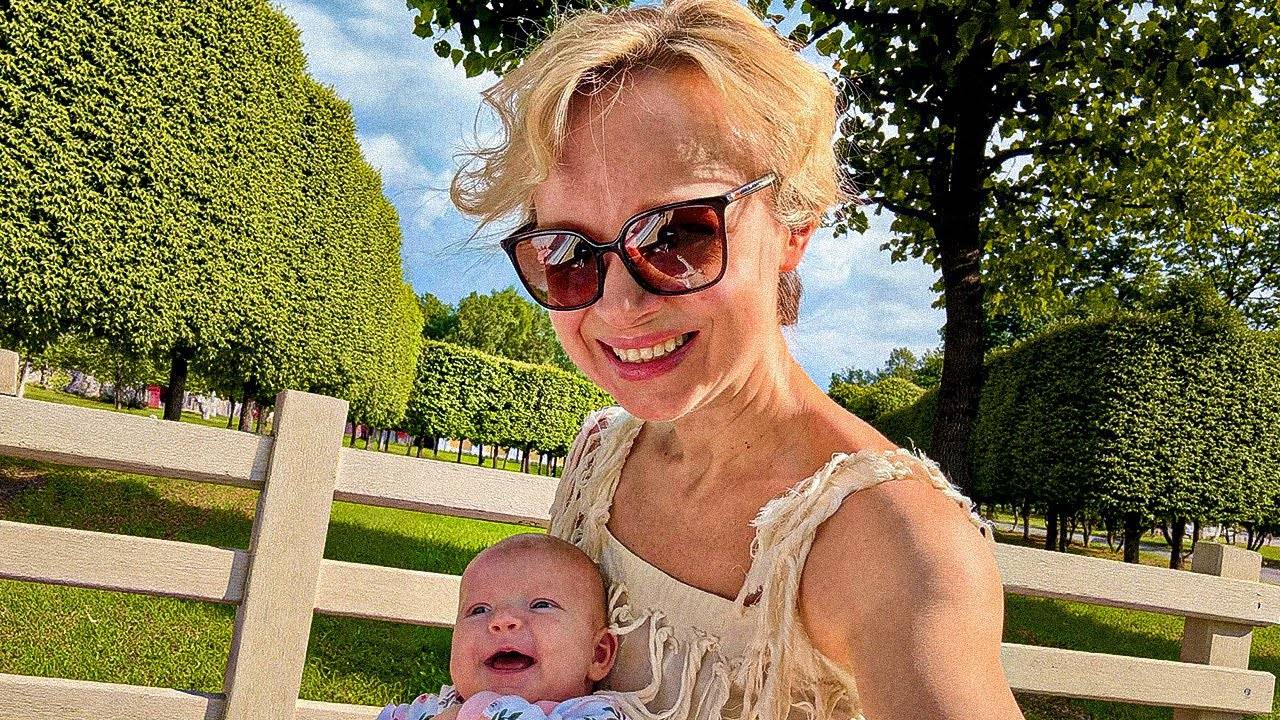 Подросшая ДОЧЬ Виталины — Вылитая КОПИЯ Одного Человека: Смотрите