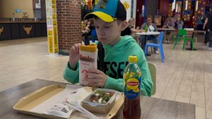 Кто куда, а мы за шаурмой 🌯в Небо. В 33Пингвина увидела🧐 🔞🍾алкогольное🍸мороженое 🍧 🤔