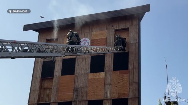 Лучшее в Сибири звено газодымозащитной службы определили в Барнауле