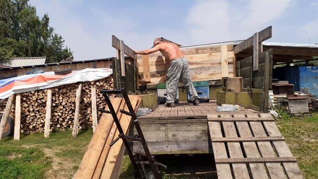 Подготовка к кочевке. Апилифт-помощник неважный...