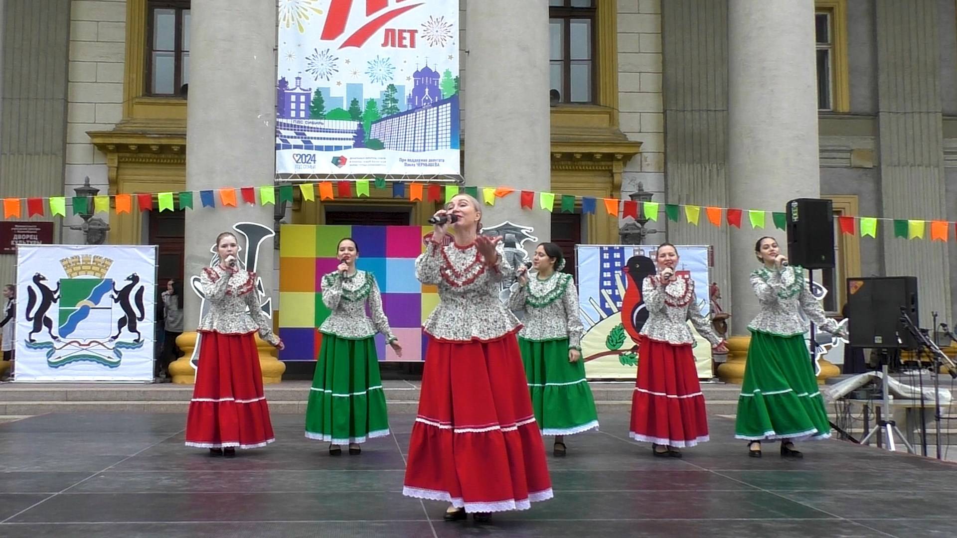 Ансамбль народной песни " Сударушка " . " Шёл казак "
