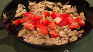 Грибы с помидорами