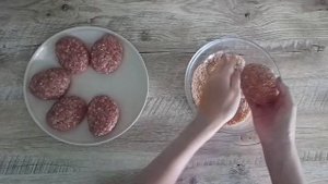 КАК ПРИГОТОВИТЬ КОТЛЕТЫ ИЗ ФАРША БЕЗ ЛУКА? Домашние, мясные, сочные, вкусные, нежные, на сковороде