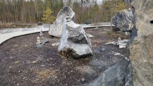 Мраморные глыбы и лабиринты в Рускеале.