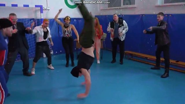 #Дискотека90 #Дискотека2000 #Зумеры #90е #90х #Школа #Россия https://vk.com/gambitmoscow
