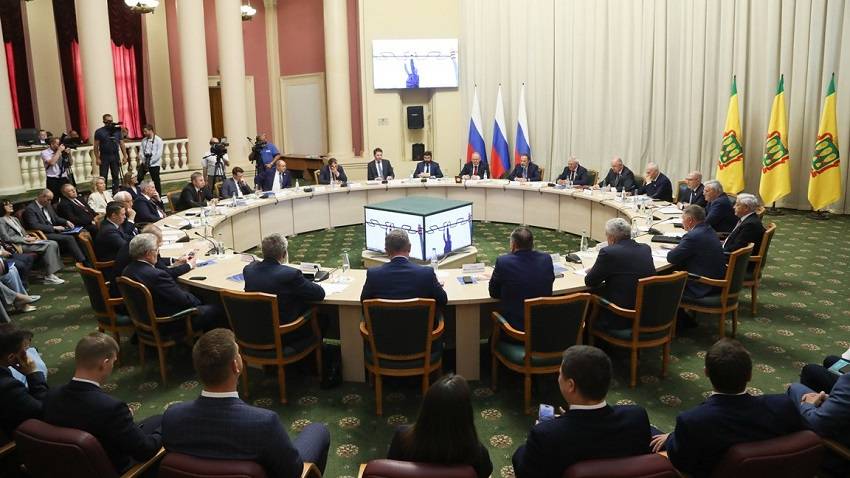 На Совете законодателей ПФО - о детском отдыхе