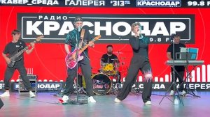 Музыка, танцы и море позитива - вот что получают каждую среду гости проекта «Кавер-среда»
