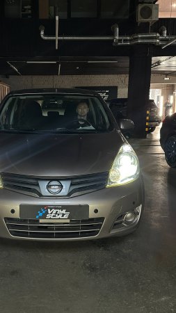 Nissan Note - полировка фар, установка Bi-Led модулей GTR G5 Max