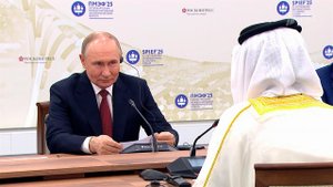 Владимир Путин встретился с главой делегации Бахрейна Насером Бен Хамадом Аль Халифой