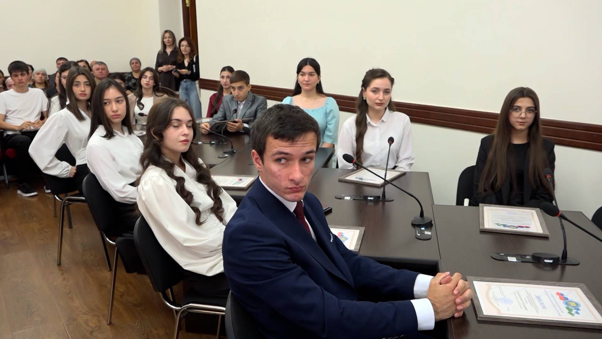 В Доме Правительства КБР награждали победителей  республиканского конкурса "Электоральный диктант"