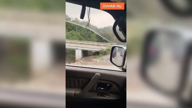 Обрушение моста произошло в селе Корсаково-2