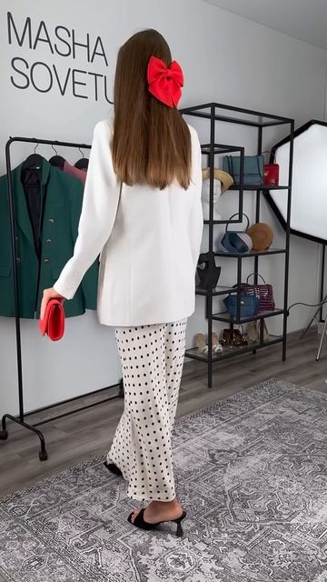 Одна вещь с Wildberries и 2 стилизации с ней.