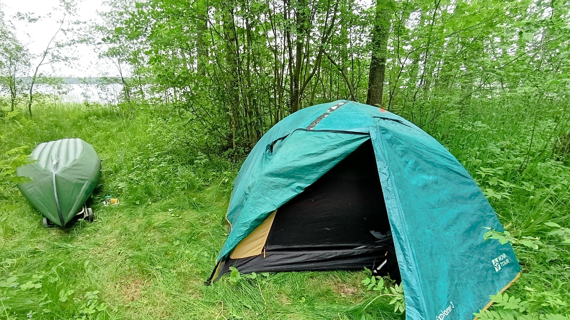 2й день сплава, обзор провизии на неделю затарился продуктами в путешествие. купаюсь жара +28 плаваю смотреть онлайн