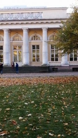 павильон Михайловского дворца со стороны Михайловского сада.