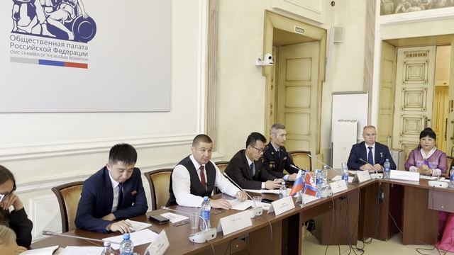 Вступительное слово Артура Шлыкова на международном круглом столе в Общественной Палате РФ
