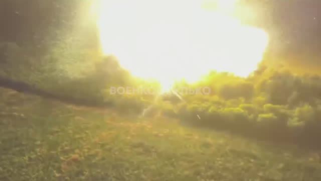 Уничтожение ударом FPV-дрона грузовика с БК Всу в Днепропетровской области 💥🇷🇺👊