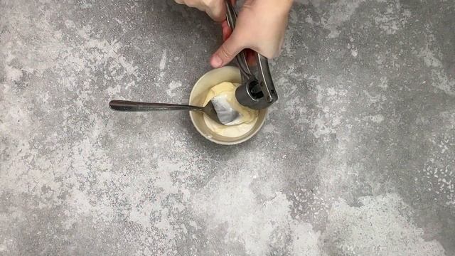 КАК ПРИГОТОВИТЬ САЛАТ РОЗОВЫЙ ФЛАМИНГО С КРАБОВЫМИ ПАЛОЧКАМИ? Красивый, праздничный, оригинальный