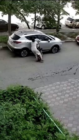 На самокате в авто, может кому пригодится