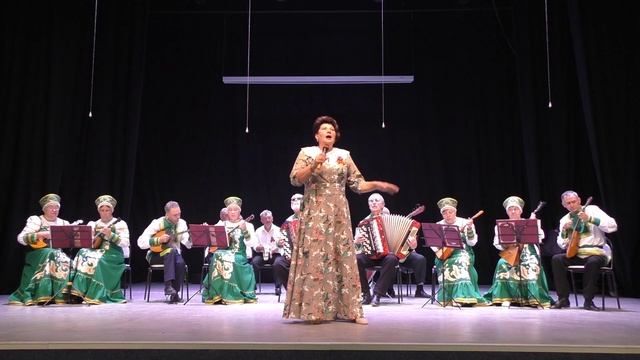 Елена Соловьева и Народный оркестр русских народных инструментов- "Фронтовой вальс"