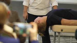 Не начинайте день без этих движений!  Ваша шея будет в восторге