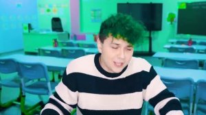 Милс PLAY - ЛИЗНУЛ СТОЛБ ❄️ Истории из ШКОЛЫ