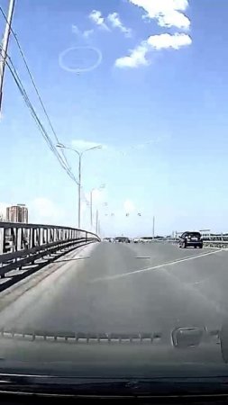Какие нарушения у встречного водителя вы заметили