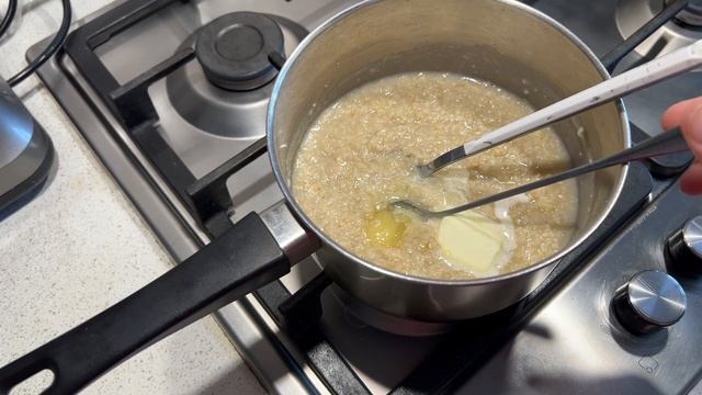 КАК ПРИГОТОВИТЬ ОВСЯНУЮ КАШУ С МËДОМ? Вкусно, быстро и полезно. Идеальный завтрак для всей семьи!