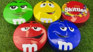 Открываю баночки M&M’s и получаю заряд радости!