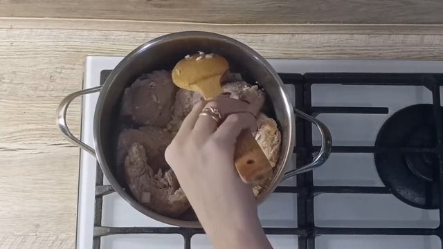 КАК ПРИГОТОВИТЬ РВАНУЮ СВИНИНУ? Нежнейшее, сочное и очень вкусное мясо дома на плите в кастрюле