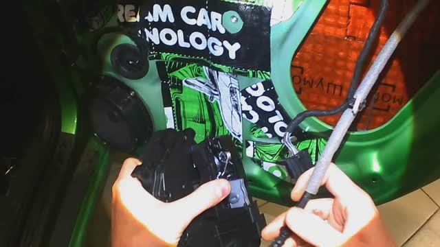 Skoda Rapid  замок двери