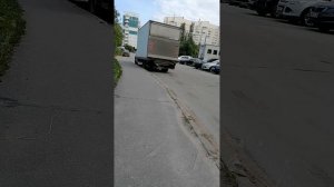 Мы разжали руки