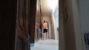 играем в футбол с сестрой вы тоже можете поиграть если у вас есть брат или сестра