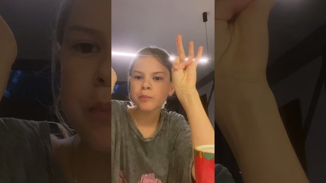 Пока записывала видео у меня ИСЧЕЗЛА мармеладка!!! КТО УВИДЕЛ КУДА ОНА ПРОПАЛА???