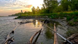 ТУДА И ОБРАТНО сквозь ТУЧИ ГНУСА поиск и ловля щуки на спиннинг, воблеры и джиг