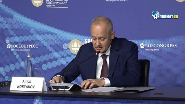«Наш порядок важнее их хаоса!» – Кобяков разгромил Запад на ПМЭФ