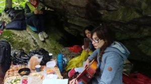 Песня про дождь, песня под дождем