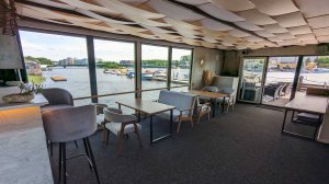 Аренда дома на воде в Спб. Крестовский остров.