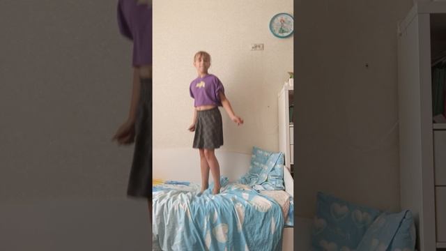 яркий худи💜