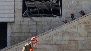 Пожар начался вблизи Тель-Авива после ракетного удара Ирана