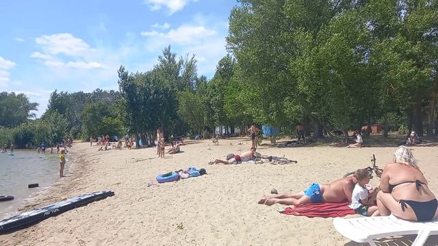 А у нас уже  купаются